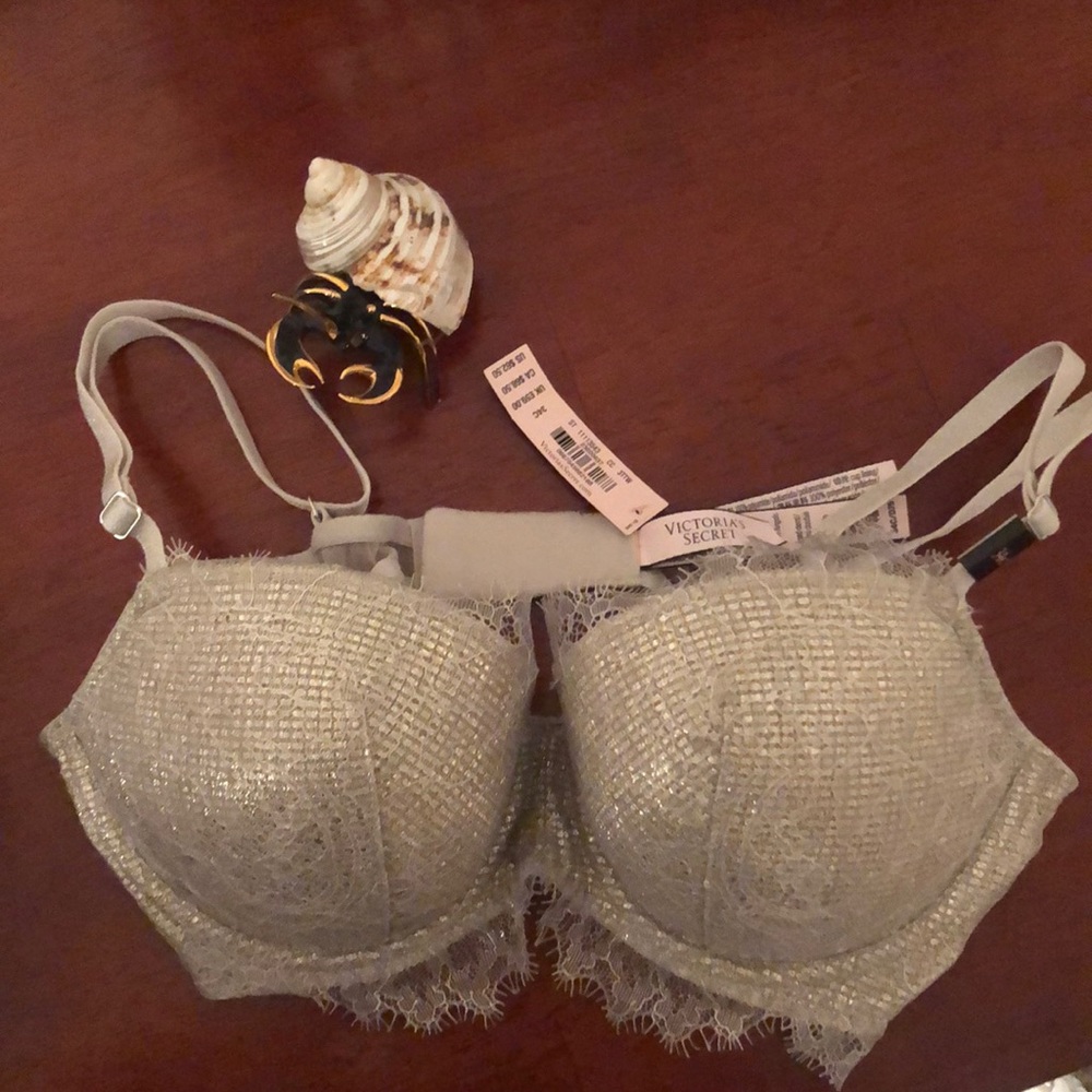 Victoria’s Secret bra